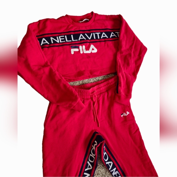 2 Piece Sweater Set. Crop Hoodie & Sweatpants. - Picture 2 of 3